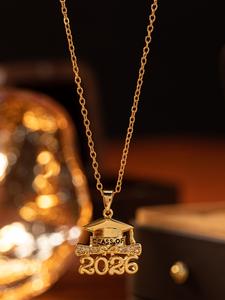 Collar elegante con colgante de gorra de graduación geométrico con incrustación de zircón, perfecto para uso diario, fiestas, festivales musicales y la temporada de graduaciones.