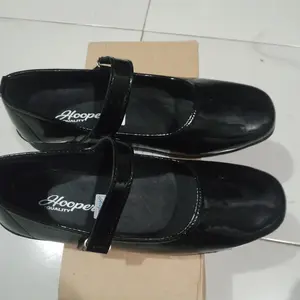 HOOPER Sepatu Pantofel Wanita Paskibra Hitam Kilap Hak 3cm Sepatu Sekolah Putih Heels Shoes