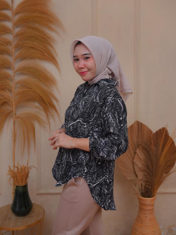 Melia Blouse Plisket. Cringkle Airflow Motif Abstrak. 0