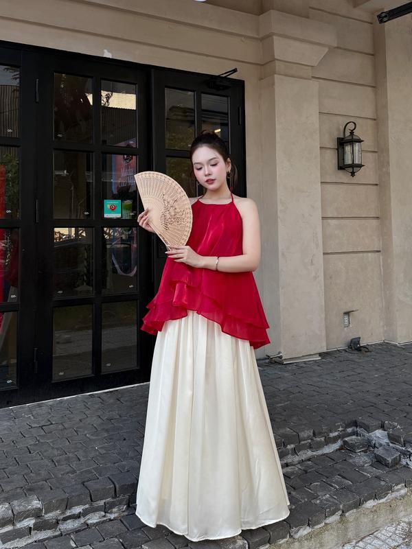 Set voan kính buộc cổ yếm hai tầng chân váy lụa Mẫu mới Tết 2026 Ảnh thật Sẵn