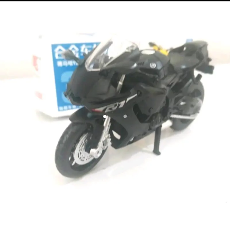 Miniatur Motor Yamaha Yzf R1 Skala: 1:18 7