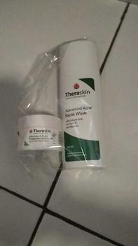Product Review of Theraskin BPOM Advanced Acne Facial Wash - Sabun Wajah Cair untuk Kulit Berjerawat dan Bruntusan dengan Salicylic Acid dan Allantoin from c**y 0