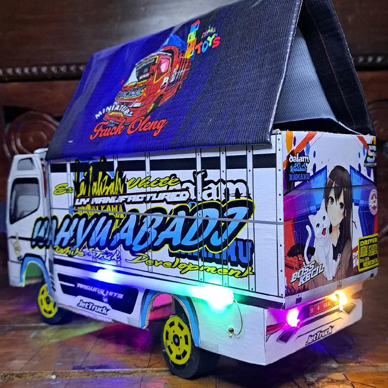 OBRAL MAINAN TRUK OLENG MINIATUR LAMPU  Led DAN TERPAL MOTIF 4