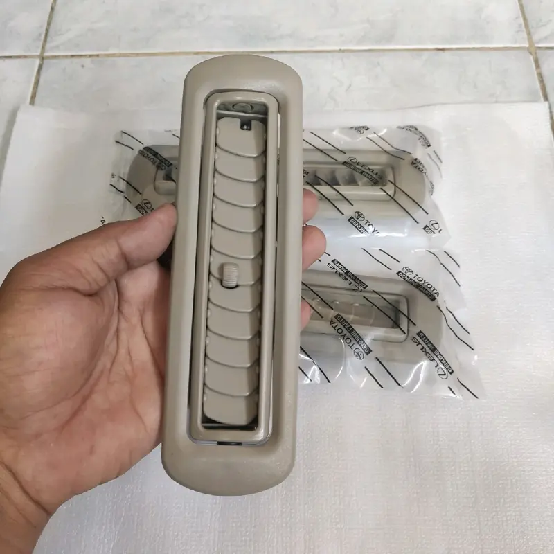 Grill gril Kisi kisi ac belakang blower mobil toyota kijang innova lama 2005-2015 ORIGINAL Harga untuk 1pcs warna CREAM Car 1