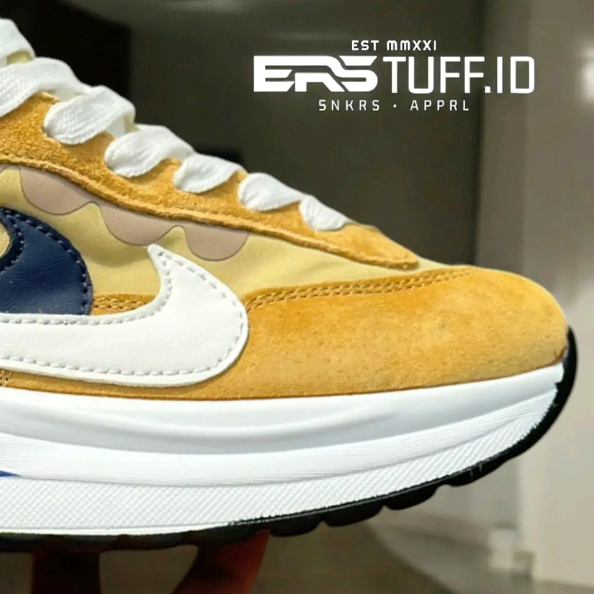 Sepatu Centang Kasual Cream Brown Unisex