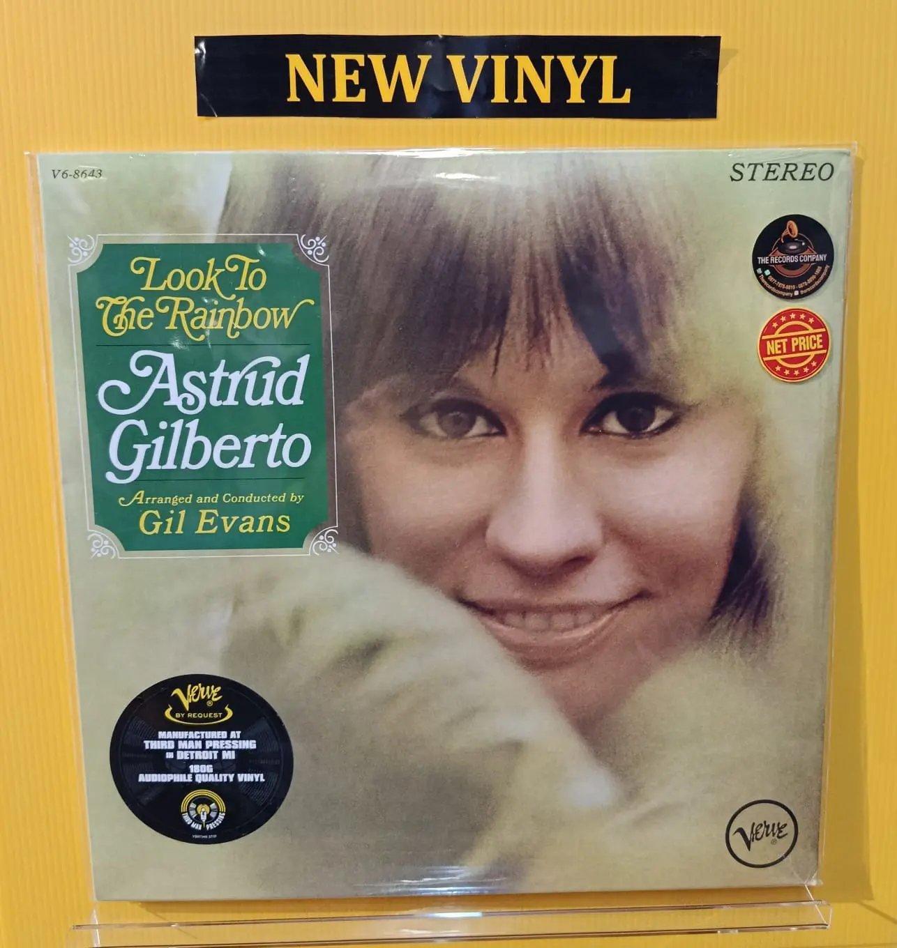 New Vinyl Astrud Gilberto Look to The Rainbow