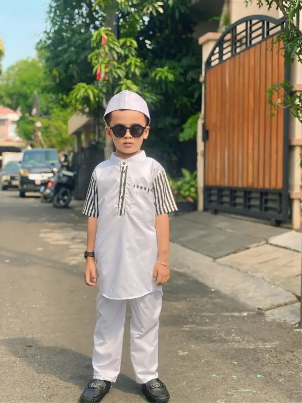 satu set baju kurta anak laki laki plus peci usia 1-10 tahun Katun Polos Celana Koko Muslim Salur Setelan Nyaman Panjang Pendek 6