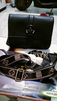 Product Review of Akaci store | 09-8281 AMORA Shoulder bag gesper wanita Selempang Terbaru Bahan sintetis 2 ruang kuliah kerja kantor ibu murah from A**A 0
