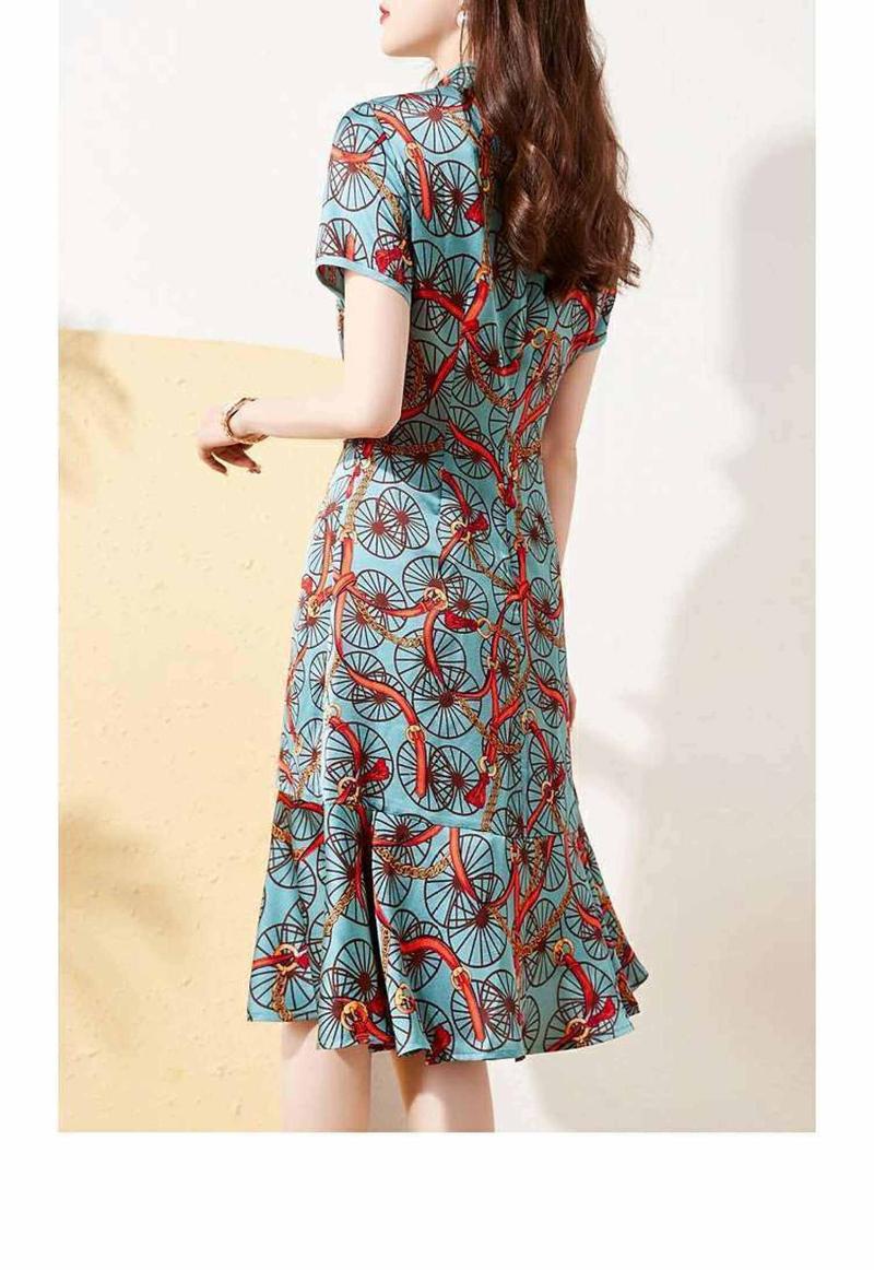 Product Introduction of Modern Cheongsam Dress 2024 Young Style Elegant Daily Style Cut-Bone Cheongsam Summer  New Style Chinese-style Vintage Slim Fit Improved Cheongsam Dress 9