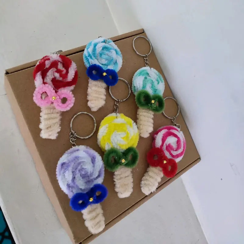 Sovenir Gantungan Kunci Lolipop Kawat Bulu ll Ganci pipe cleaner ll Sovenir pernikahan ll gift ganci even 1
