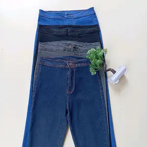 celana jeans cewek HIGWAIST polos dengan gaya simpel santai namun masih elegan.celana panjang wanita nyaman kekinian