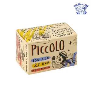 Piccolo Film 250 - Roll Film 35mm, ISO 200, 27exp