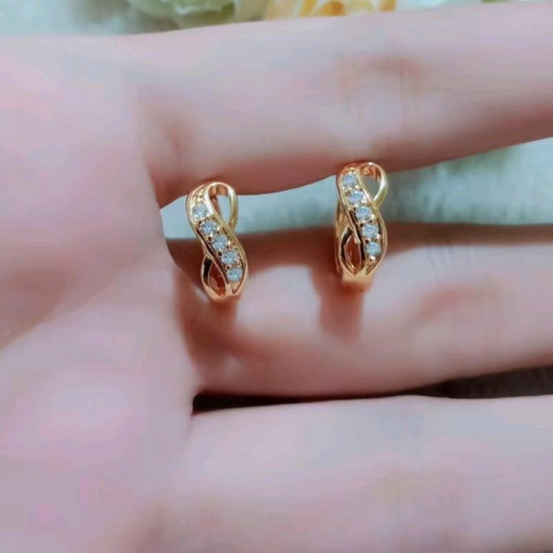 Anting Clip Titanium Motif Angka Delapan Terbaru Earrings Anti Luntur 1