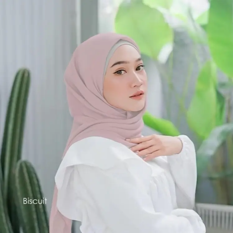 Arasy Hijab Bella Square Segitiga Muslim, Kerudung Segi Empat Bahan PolyCatoon, Adem Jaitan Necy & Rapih, Cocok untuk Muslimah, Tampil Cantik dan Nyaman, Ideal untuk Ramadhan voal Arasy Hijab Bella Square Segitiga Muslim, Kerudung Segi Empat Bahan PolyCatoon, Adem Jaitan Necy & Rapih, Cocok untuk Muslimah, Tampil Cantik dan Nyaman, Ideal untuk Ramadhan voal