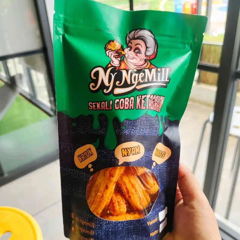Kerupuk bawang pedas mix 3 jenis di campur by ny.ngemill 1