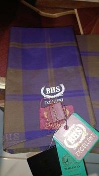 Product Review of Sarung BHS Excellent gold silver from m**2 1