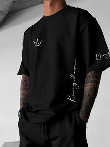 2026 メンズ向け 都市系オーバーサイズ ストリートウェアTシャツ 手描き風クラウン＆キングダムスクリプト付き、厚手ドロップショルダーで清潔感のあるカジュアルフィット