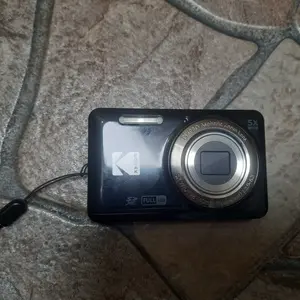 Kodak PIXPRO FZ55 Kamera Digital Pocket 16MP 28mm Wide-Angle Lens 5x Zoom LCD 2.7" Garansi 1 Tahun Best Seller