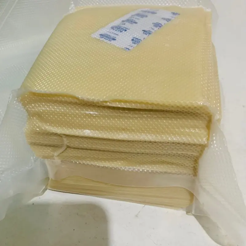 Kulit Pangsit vacum 1 kg isi +- 100 lembar