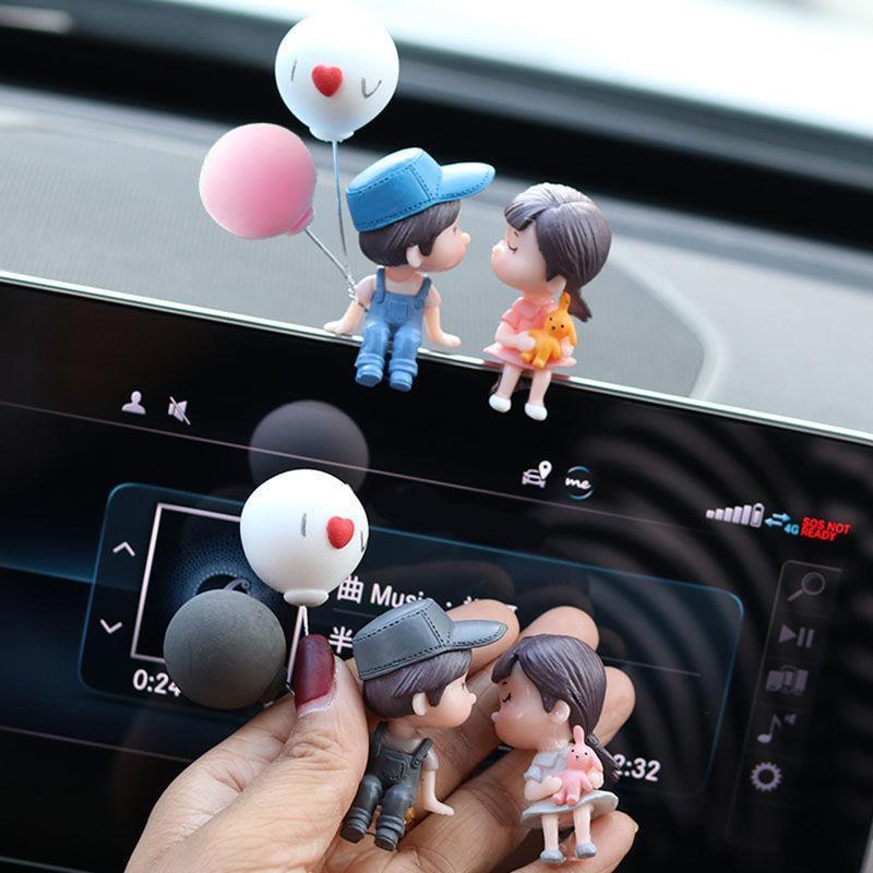 Product Introduction of COD - Perhiasan pasangan dalam kereta, Konsol tengah, anak patung, jaring merah, bekalan hiasan kereta, Daquan, mainan wanita comel, hadiah hari jadi 10