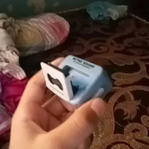 [Versi audio krincing Keychain 2 Pcs Couple ] Kotak Musik Kayu Gantungan kunci tape recorder keychain retro sould old school bentuk radio lagu, Gantungan kunci rekam lagu unik