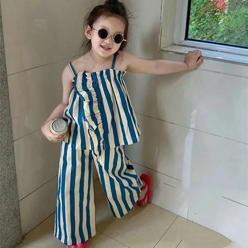 BeeChic.Kids Setelan Striped Two-Piece Baju Anak Cewe Cropped Pants Fashion Trendy Import - Setelan Belang Anak Perempuan Import 0