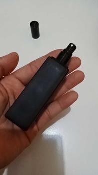 Product Review of Botol Spray Kaca Kotak HITAM DOFF / Matte Parfum Isi Ulang Vial Travel Size from S**a P**a 1