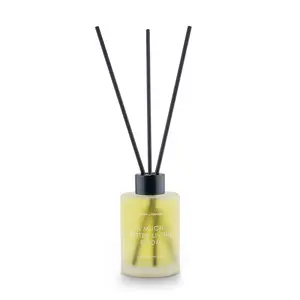 Reed Diffuser - A Much Better Living Room