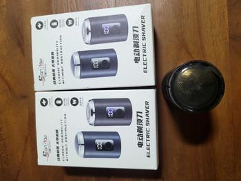 Product Review of Sanqiao Brand Popular Mini Mens Electric Shaver With Power Display Facial Comfort from 荣**贵 ~**c 0