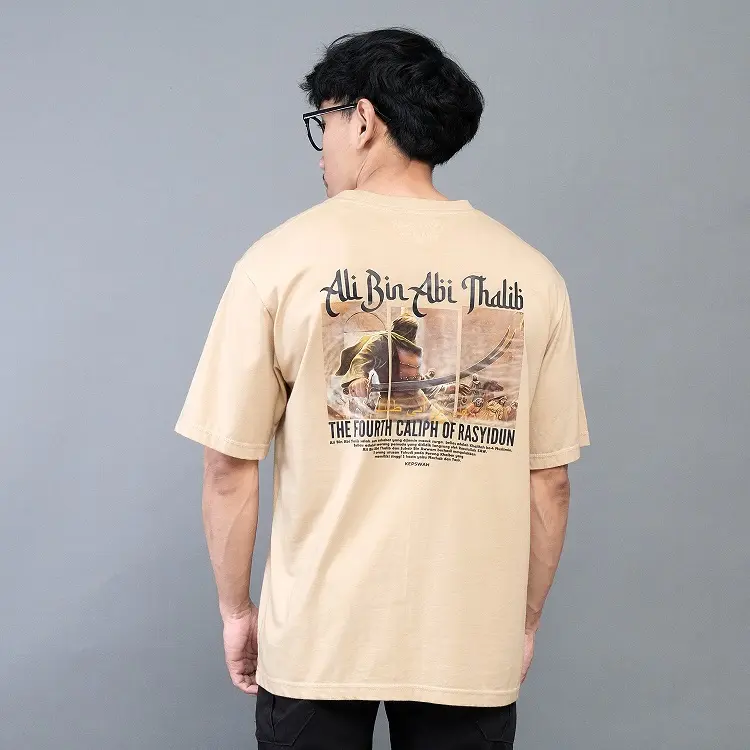 Kepswah Official - Kaos Ali bin Abi Thalib "The Fourth Caliph of Rasyidun" - Baju Dakwah Sahabat Nabi Muslim Pria Islami - Combed 24s - Unisex