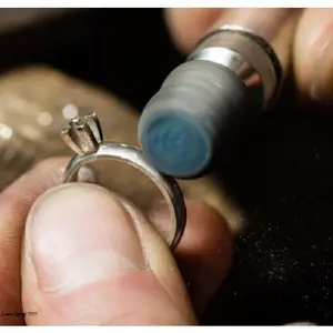 Tiaria - Etalase Ukir Tidak Bisa Pengembalian Barang Dan Dana Setelah Ukir Nama --Ecr002