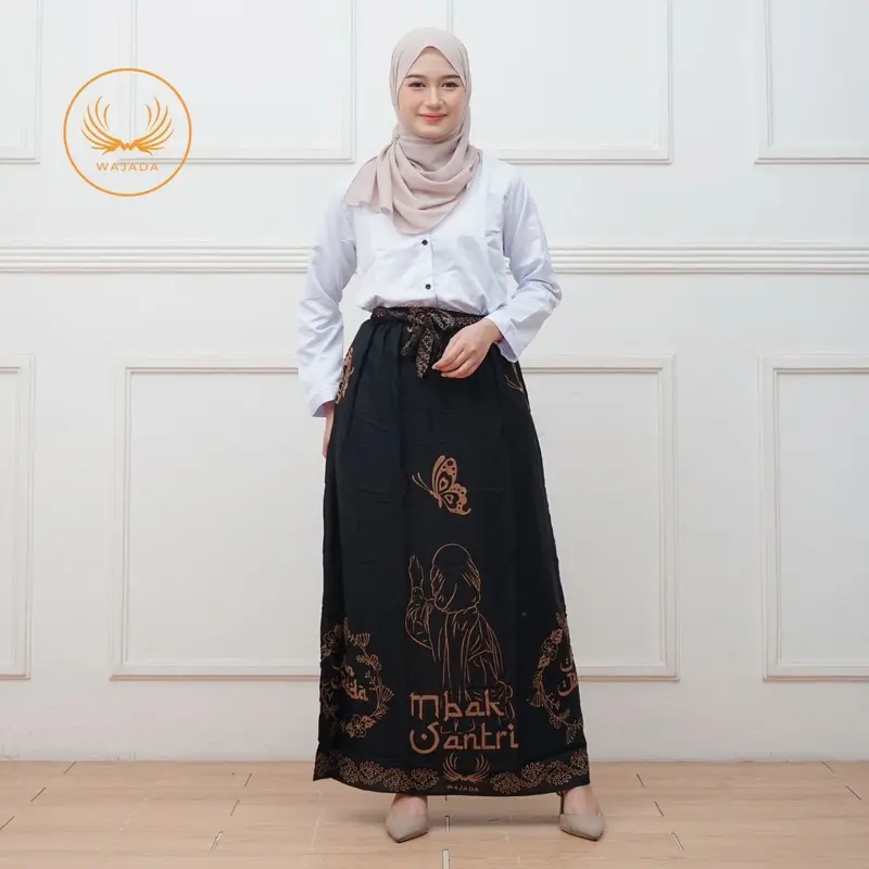 ROK SANTRIWATI ROK BATIK WANITA BAWAHAN WANITA ROK BAHAN RAYON ROK GOYOR Muslim Motif Hitam Panjang Bawahan Karet Katun 3