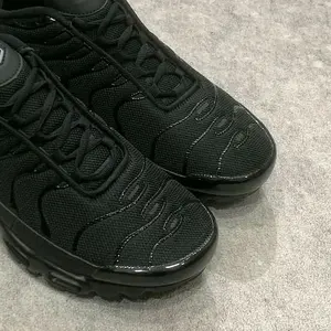 SHOES TN MAX PLUS REFLEKTIF ALL BLACK BNIB HIGH QUALITY UNISEX