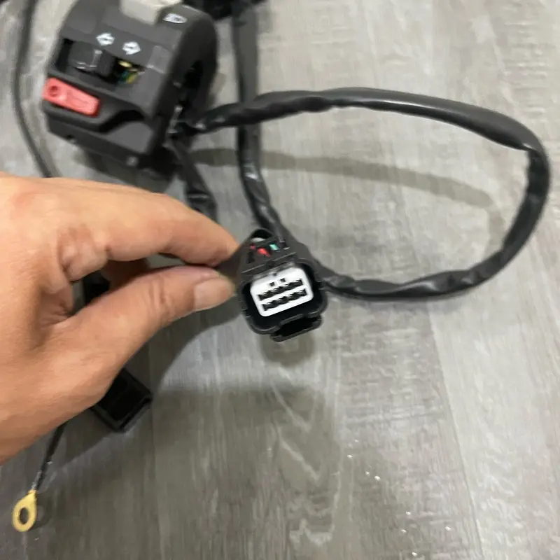 SAKLAR KIRI VIXION PNP VARIO 125 & 150 TAHUN 2018-2024 3