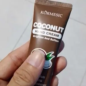 Coconut Hand Cream 30g BPOM Anti Keriput Krim Tangan Anti Keriput Coconut Oil Perbaikan Anti Kerut Kering Dan Kasar Pemutih Kulit Badan Permanen Moisturiz Hand Cream Krim Tangan Anti Keriput Tangan Menutrisi Kulit Kering