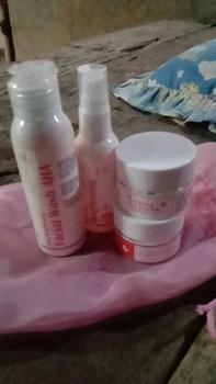 Product Review of READY SIAP KIRIM PAKET LENGKAP CREAM PEMUTIH BRIGHTENING BOOSTER LS SKINCARE Kulit sensitif Pemutihan Semua Jenis Kulit Bebas Alkohol Kontrol Minyak Hidrasi from @**a N**🥰 1