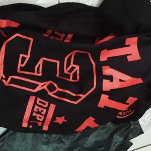 TERBARU KAOS T-SHIRT DISTRO PRIA DEWASA TERLARIS LENGAN PENDEK MOTIF BERGAMBAR COUPLE OVERSIZE VIRAL