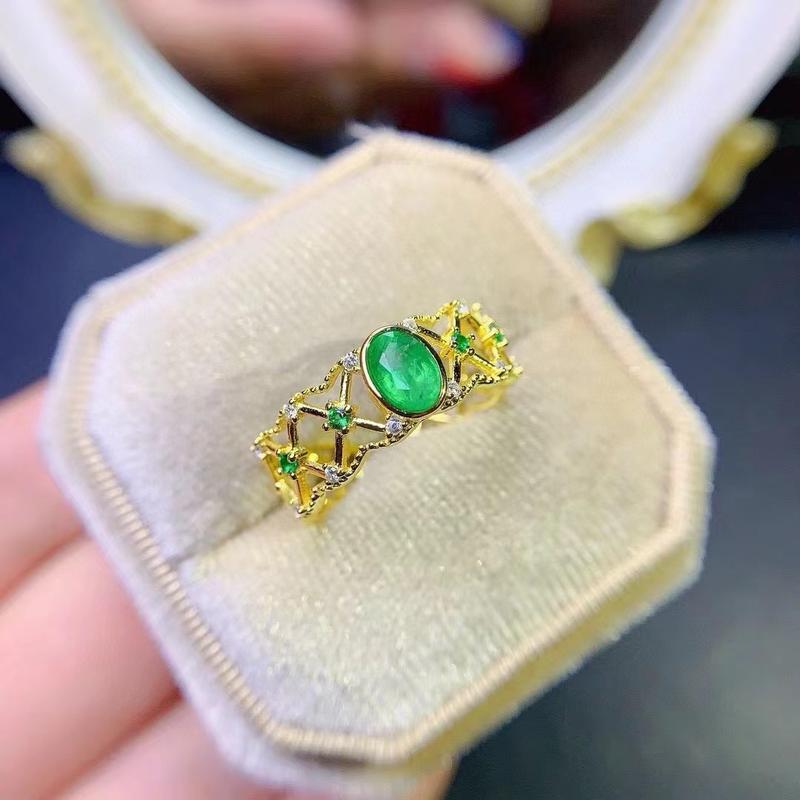 Product Introduction of Pure natural boutique emerald ring 7