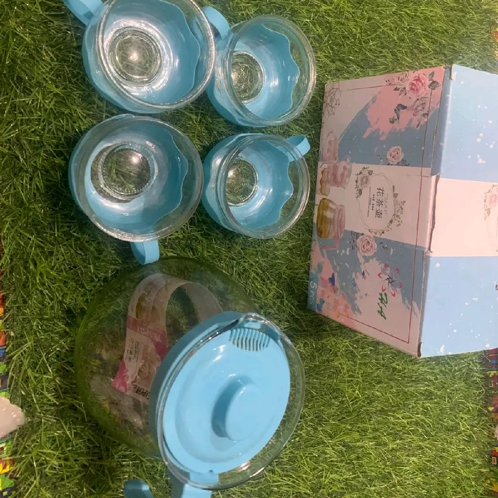 Teapot Set Transparan dengan 4 Cangkir dan Kotak Hadiah Elegan untuk Pesta Teh