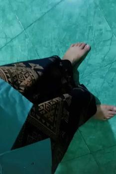 Product Review of [bisa COD] Sarung Batik Wanita Santri Dewasa Motif Keren Hitam Putih Muslim from a**u 1