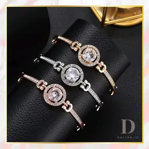 Gelang Wanita Bermata Diamond Berkilau Terbaru Dengan Desain Elegan Dan Tampilan Mewah