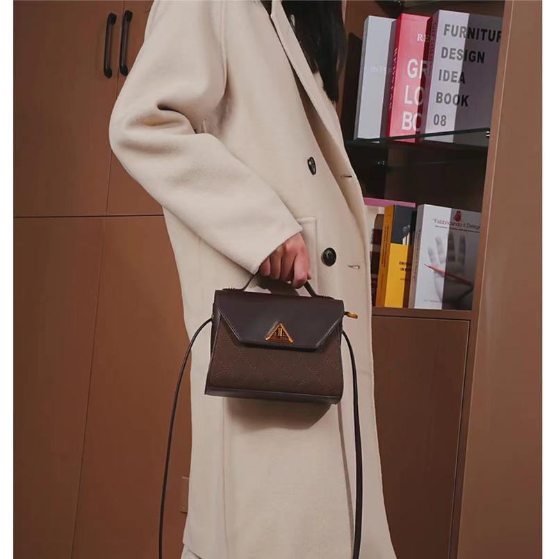 Product Introduction of 【Kangaroo Series - Velorie】- New Fashion Women's Handbag 2024 7