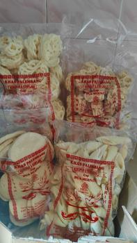 Product Review of PAKET GURIH MANTUL 10 MIX 4 BUNGKUS 1 KG [ BUNCIS,PESER,SANGGUL UDANG,MAWAR] 1 KG KHAS PALEMBANG  Kemplang from M**i 0