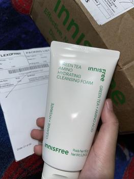 Product Review of Innisfree Green Tea Amino Hydrating  Cleansing Foam 150g / Sabun Pembersih Wajah untuk Kulit Kering from a**🎱 1