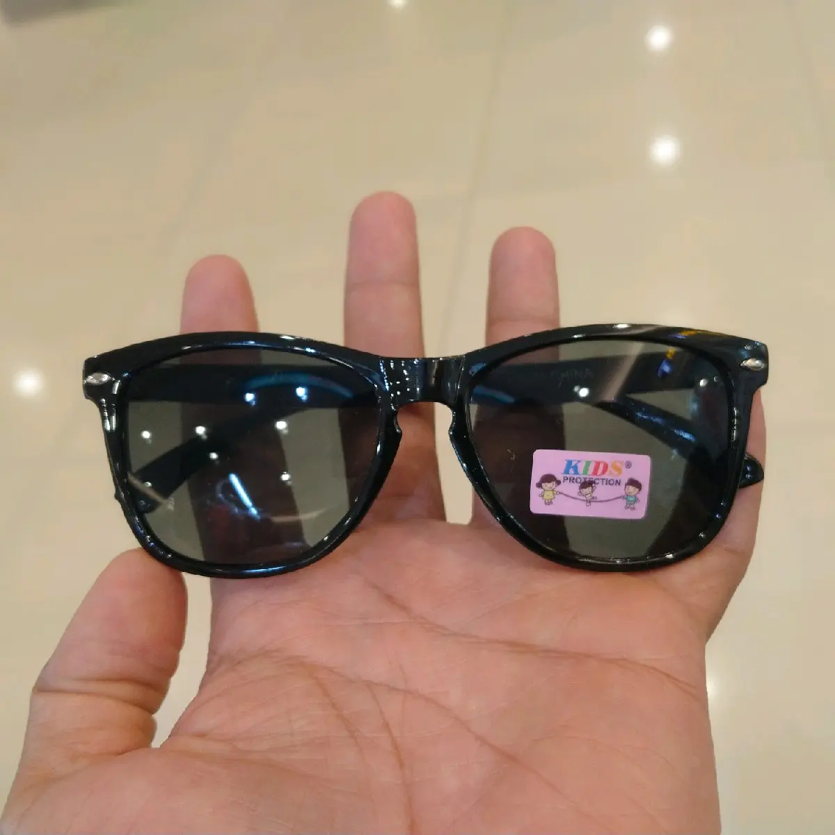 Kacamata Hitam Anak / Kacamata Hitam / Kacamata Anak-anak