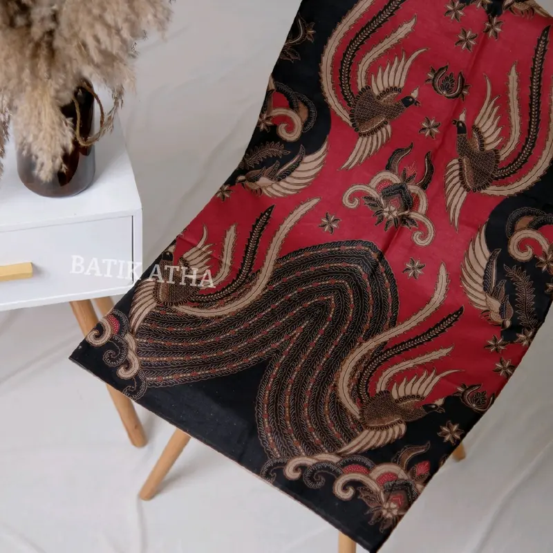 Kain Batik Hitam Motif Sayap Merpati Meteran Adem Halus Pekalongan Terbaru Panjang 2,1 Meter X Lebar 1,1 Meter 2