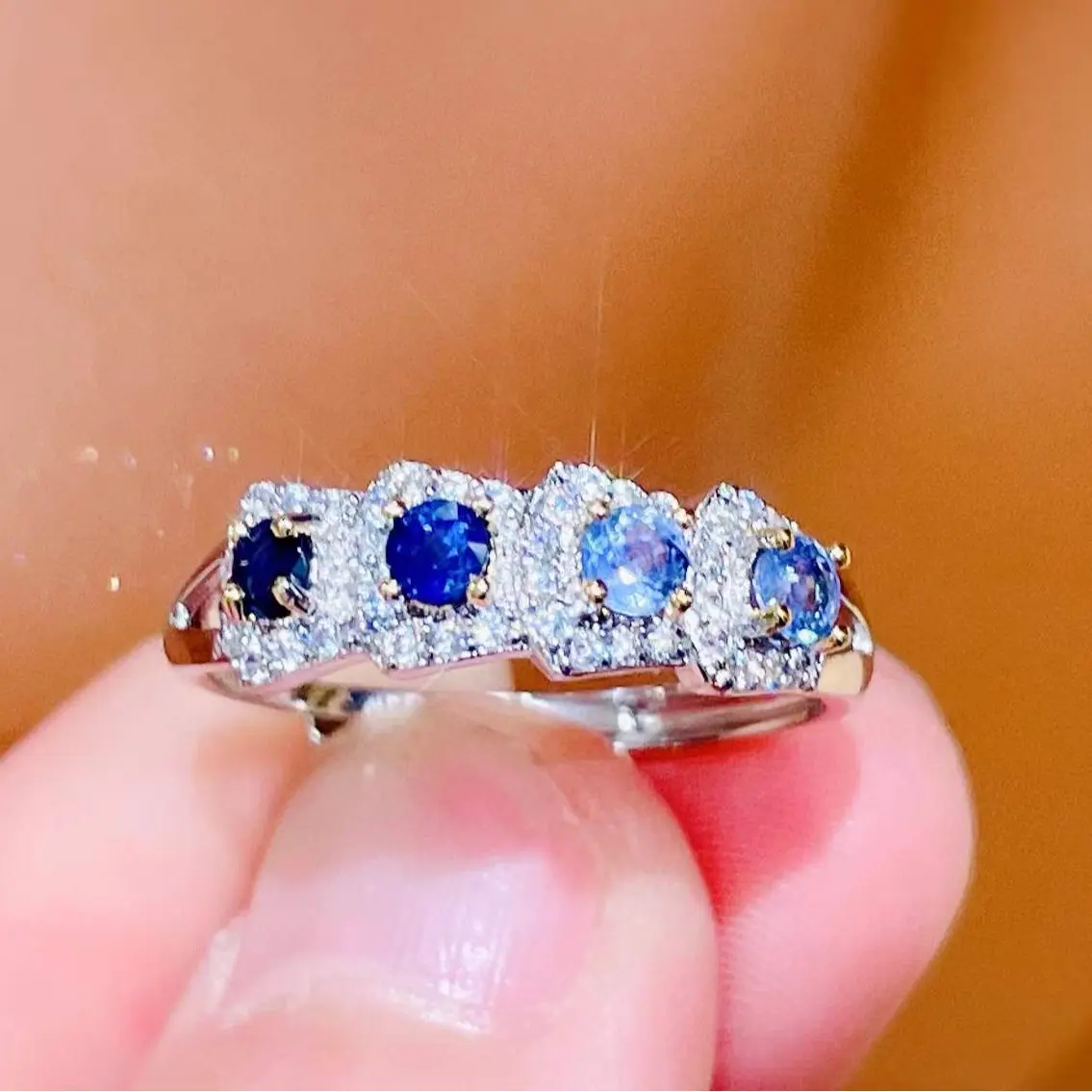 New Sapphire Ring Classic style natural sapphire ring