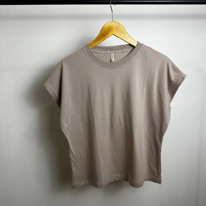 Baju  yukenzi masa kini cotton combed 24s Terbaru Panjang Polos Katun Kerah Bulat Nyaman Hitam Tangan Pendek  Putih Oblong kaos wanita murah cewek Atasan Basic Dewasa Oversize 4