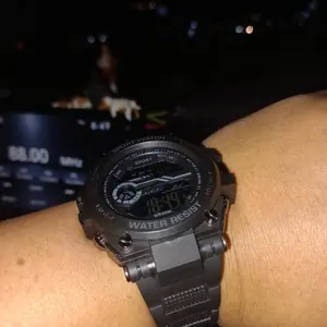 【C】SunlifexBox jam tangan yang cantik dan berkelas  YNBK064-SunlifexBox