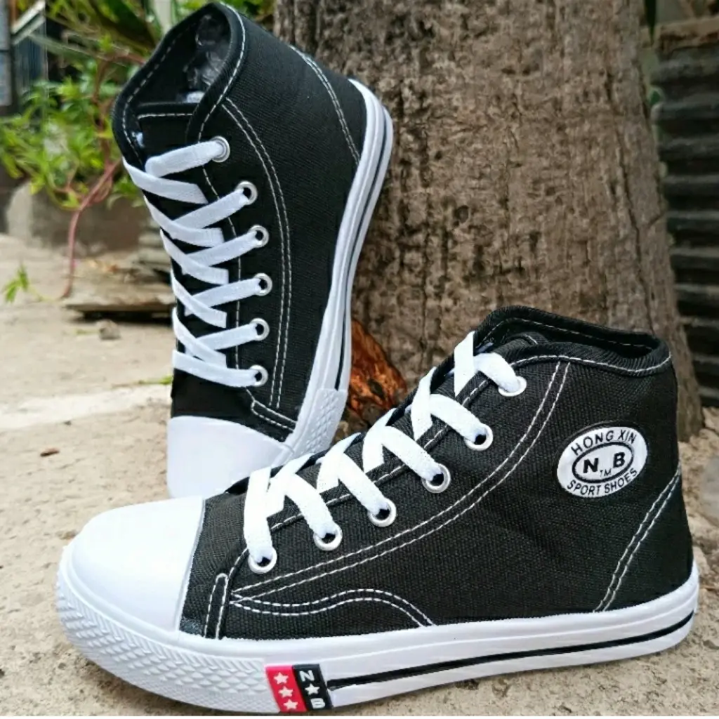 SEPATU SEKOLAH HITAM PUTIH BOT SOL KARET PUTIH SEPATU TALI TOP TERLARIS Canvas